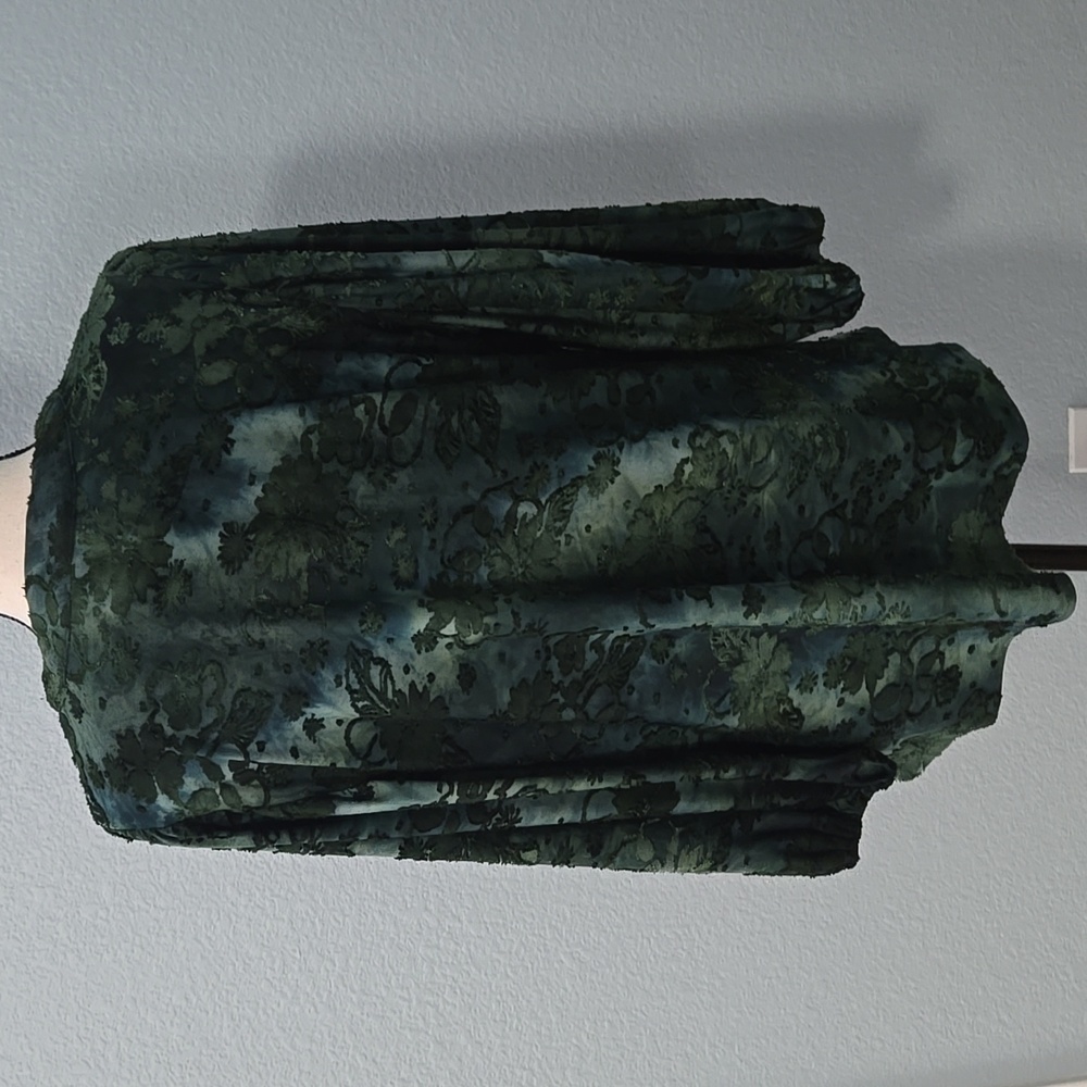 CALESSA Velvet Burnout Tie-Dye Split V-Neck Wrist Length Sleeve Tunic SZ LARGE - Picture 8 of 13